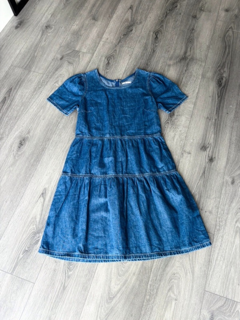 Girls' Short-Sleeve Tiered Denim Dress in Blue